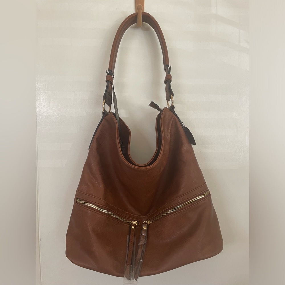 Brand New Deluxity Los Angeles Chic handbag Tan Faux Leather Hobo Bag purse nice - Picture 2 of 9